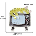 Spilla in smalto stile Harajuku con gatto arancione su una TV nera vintage - Gatto Arancione sulla TV (A00329)