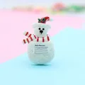 Figurine d'ours de Noël en résine avec bonnet rouge, écharpe et signe Merry Christmas - Environ 2 cm / Style 7 - Ours blanc avec carte