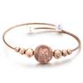 Bracciale rigido aperto in oro rosa con medaglia Maria, sfere e perle bianche - Oro Rosa (KB113698-KFC)