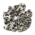 Chouchou imprimé léopard chic aux motifs beiges et noirs sur fond blanc épuré - Léopard Style B
