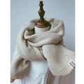 Écharpe en tricot torsadé beige pour femme avec détail d'étiquette tissée - Beige