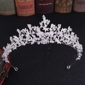 Dettaglio corona da sposa in cristallo con intricati motivi floreali argentati e strass - Argento Spesso Strass Bianco / Argento
