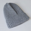 Klassische dunkelgraue Rippstrickmütze für Kinder aus dickem warmem Winterstoff - Melange Grau
