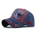 Cappellino da baseball vintage in cotone blu e rosso con ricamo squalo 3D ed effetto usurato - Regolabile / Squalo Bordeaux