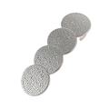 Minimalistische silberne Haarspange mit vier überlappenden Rundplatten und Hammerschlag - Silber