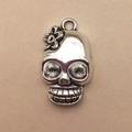 Antique silver skull pendant with flower detail for DIY Halloween jewelry making - Skull with Flower 13x21mm