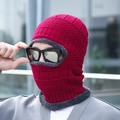 Dunkelrote Strick-Sturmhaube mit grauem Fleece-Futter für Wärme und Windschutz im Winter - Wellenmuster ohne Krempe / Rot