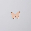 Vista detallada de un colgante de mariposa en oro rosa con agujero para colgar - 11*14mm Mariposa / Oro rosa