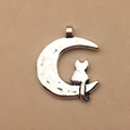 Antique silver moon and cat alloy pendant for Halloween DIY jewelry making - Moon Cat 18x21mm
