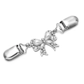Dettaglio della clip per cardigan in argento con fiocco, strass brillanti e perle - 4. Fiocco Bianco Argento