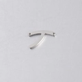Primer plano de conector de acero inoxidable pulido para bisutería DIY en forma de V - 13*20mm / Color Acero