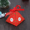 Boîte cadeau Noël pyramide rouge avec sapins verts et nœud en ruban satin - Arbre de Noël Pyramide Rouge