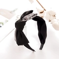Elegant wide black bow headband with vintage floral print for a retro Korean hair style - Black