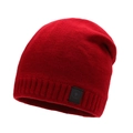 Berretto in maglia rossa da donna con fodera in pile e toppa in pelle sportiva - Taglia unica / Rosso