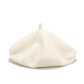 Detalle de boina de lana tejida blanco crema con textura fina y adorno superior - M(56-58cm) / Blanco