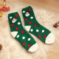 Calze natalizie spesse in pile corallo verde scuro con ricamo di Babbo Natale - Ricamo Babbo Natale - Verde