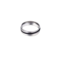 Anillo minimalista de acero de titanio para hombre con banda central negra y acabado cepillado - US 11