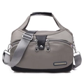 Sac à main en tissu Oxford gris et noir avec bandoulière et badge de mode en métal - Champagne Clair