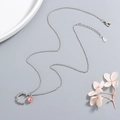 Élégant collier croissant de lune avec cristal fraise rose sur une fine chaîne argentée - Argent/Rose (Pendentif+Chaîne)