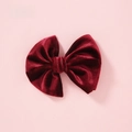 Soft burgundy velvet scalloped bow hair clip for children on a pastel pink background - Dark Red