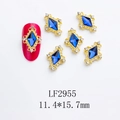 Dettaglio di ciondoli per unghie a rombo dorati con pietre blu e strass, 11,4x15,7mm - Base Dorata Pietra Blu (LF2955)