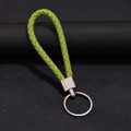 Portachiavi in pelle intrecciata verde con anello e clip in metallo argentato - 30*1.6mm / Verde Erba