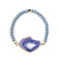 Graublau facettiertes Kristallperlenarmband mit goldumrandeter violetter Amethyst-Druse - Lila Druzy/Graublaue Perlen