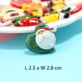 Green resin heart Christmas charm with Santa Claus and glitter finish, size 2.5x2.8 cm - Green Heart Santa Claus