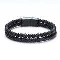 Dettaglio del bracciale da uomo in pelle con perline opache, pietre laviche e chiusura - 20cm / Pietra Lavica Vulcanica