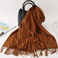 Caramel cashmere-style scarf with fringe and signature label on black leather bag - 200*70cm / Light Coffee