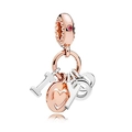 Pendentif charm 'I Love U' bicolore avec pierre rose et détails de cœur évidé - Style I LOVE U Blocs de Couleur