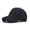 Gorra de béisbol de pana negra clásica con textura acanalada suave vista desde el perfil - Ajustable / Pana negra