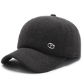 Dunkelgraue Winter-Baseballkappe für Herren mit Ohrenschützern und Metall-Emblem-Detail - Verstellbar / Grau