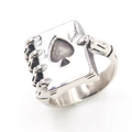 Anello gotico in acciaio inossidabile con design a picche tenuto da artigli - US 7 / Color Acciaio
