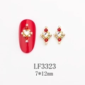 Détail du bijou d'ongle en alliage doré 7x12mm avec strass rouges et cristaux AB - Style Losange Diamant Rouge AB Base Or (LF3323)