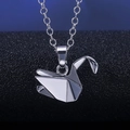 Μινιμαλιστικό κολιέ με μενταγιόν κύκνο origami σε ασήμι με ρυθμιζόμενη αλυσίδα - Ασημένιος χάρτινος γερανός