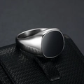 Anillo de sello cuadrado para hombre en plata y negro sobre base de cuero texturizado - Talla 7 / Color Acero De Pegamento De Gota Medio (04307)