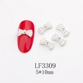 Vista macro di ciondolo a fiocco argento per unghie con perle bianche e misura 5x10mm - Stile Perla Grande Pavé Base Argentata (3309)