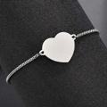 Bracciale con ciondolo a cuore in acciaio inossidabile lucido con catena a scatola regolabile - Color Acciaio