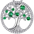 Collana albero della vita in argento con zirconi bianchi e verdi su sfondo bianco - Verde
