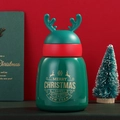 Christmas reindeer insulated mug in red and green festive theme with golden reindeer horns - 300ml / Green