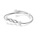 Brazalete plateado de infinito y perlas en acero de titanio para mujer estilo minimalista - Color Acero Plateado Estilo A (KB116519-KFC)
