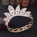 Goldene Barock-Brautkrone mit funkelnden Strasssteinen und Kristallen im Marquise-Schliff - KC Gold Weißer Strass