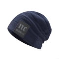 Dettaglio del berretto in maglia a coste blu navy con toppa quadrata grigia - Regolabile / Blu navy
