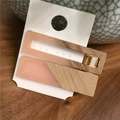 Set aus rosa Harz- und hellem Holz-Patchwork-Haarspangen auf einer Karte - 2-teiliges Set / 8# Hellrosa