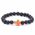 Bracciale di perle in pietra lavica con una croce in turchese arancione vivace al centro - Turchese Arancione