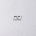Vue détaillée d'un pendentif rectangulaire en acier inoxydable avec design cactus - Cactus Couleur Acier
