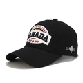 Dettaglio del ricamo Canada Toronto e della toppa con foglia d'acero su cappello nero - Regolabile / Nero