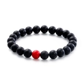 Bracelet DIY en perles d'agate noire mate 8mm avec une pierre rouge sur fond blanc pur - Style de Perles Rondes en Agate Noire Mate (KB109663-Z)