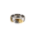 Anillo bicolor de acero inoxidable con rayas diagonales y una brillante piedra de circón - US 7 / Plata & Oro (KR83028-KGC)